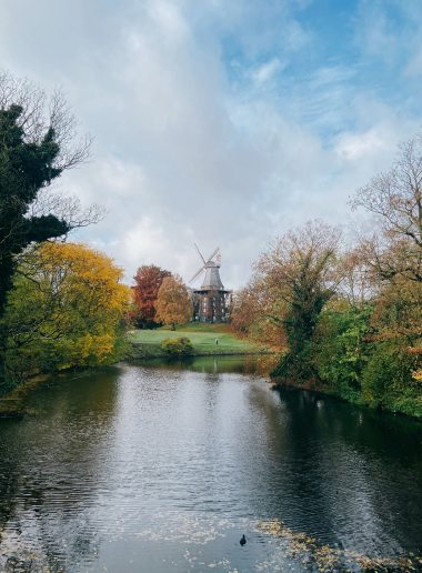 a beautiful lake I found while wandering in Brémen